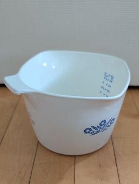 Vintage Corning Ware Blue Cornflower 4 Cup 32oz Sauce Pan Measuring Bowl